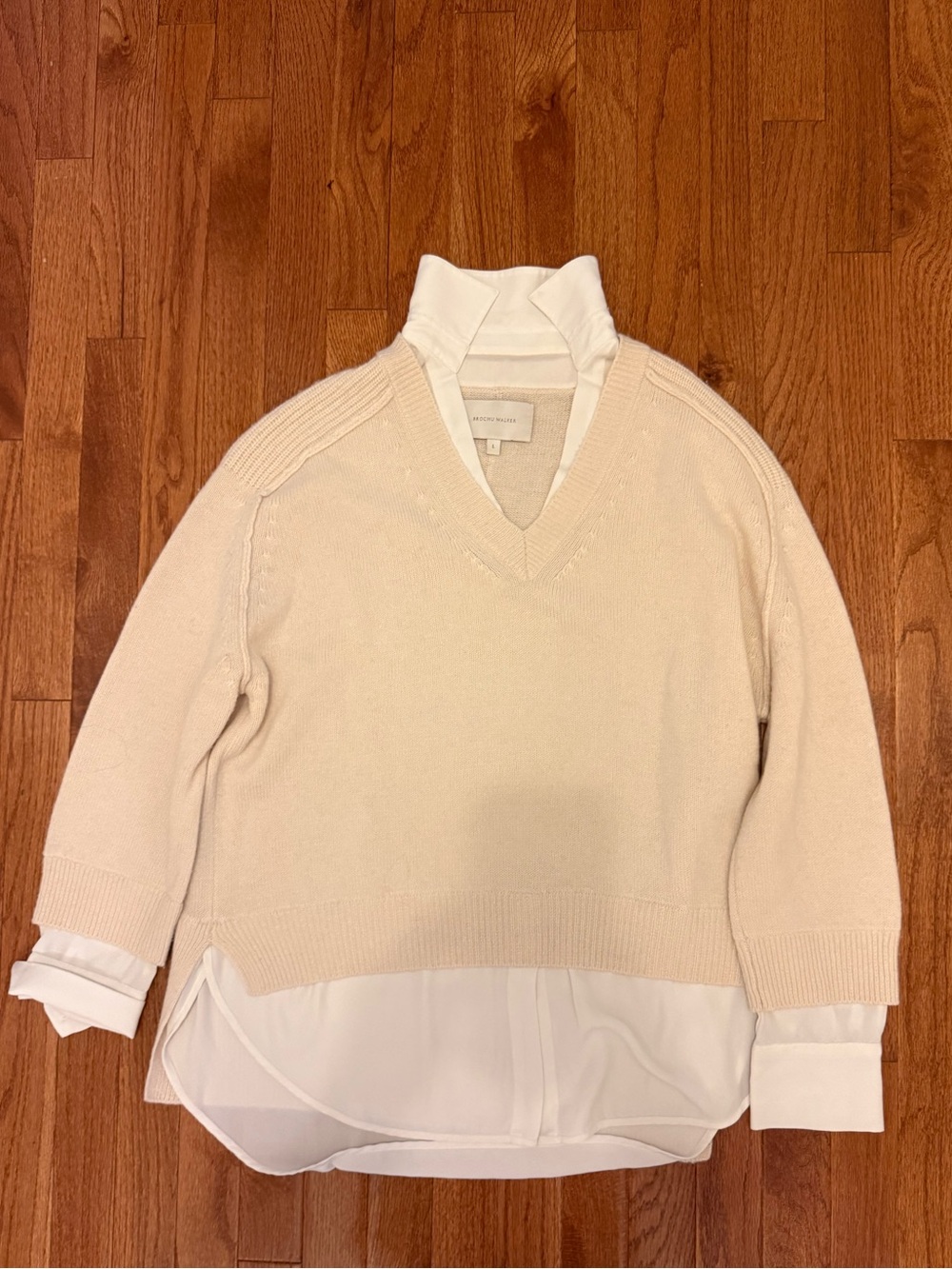Brochu Walker The Looker Layered V neck- Almond with Ivory - Picture 2 of 4